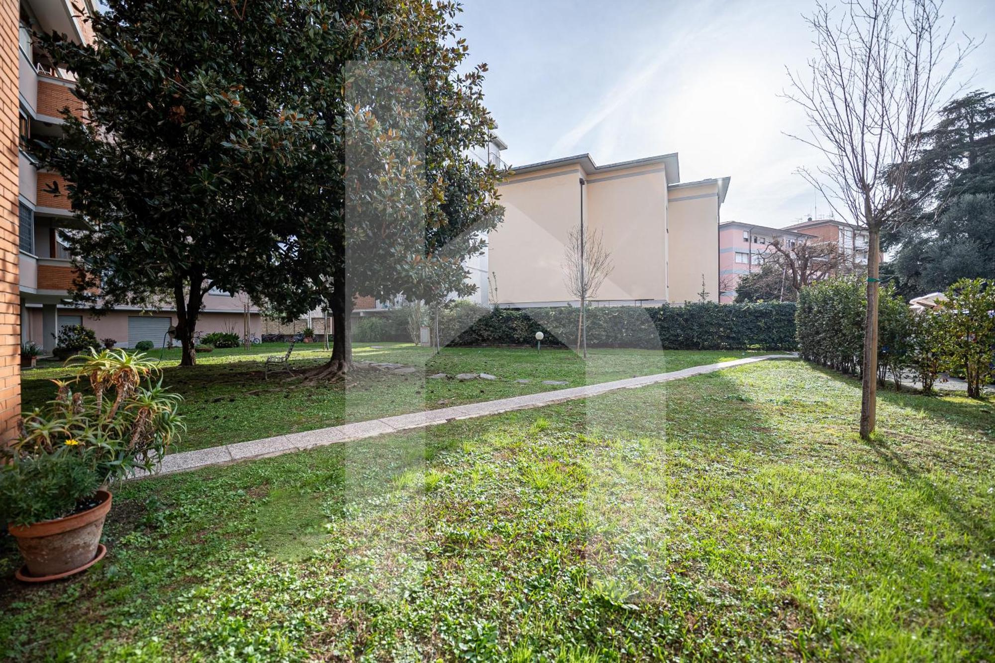 Homiday - Pisa - Elegant Apartment- 3 Camere 2 Bagni Luaran gambar