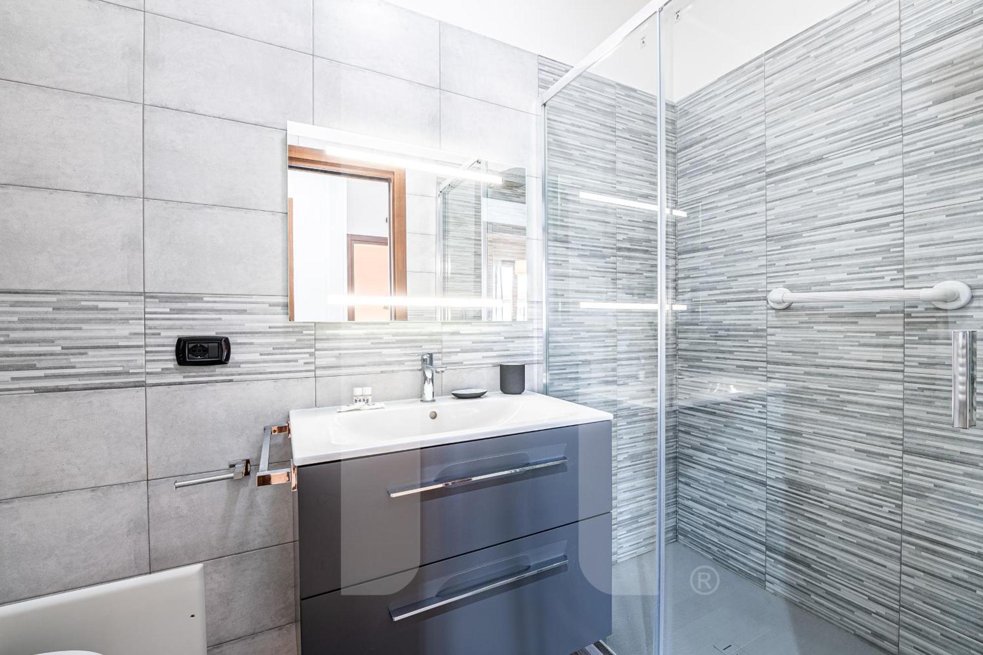 Homiday - Pisa - Elegant Apartment- 3 Camere 2 Bagni Luaran gambar